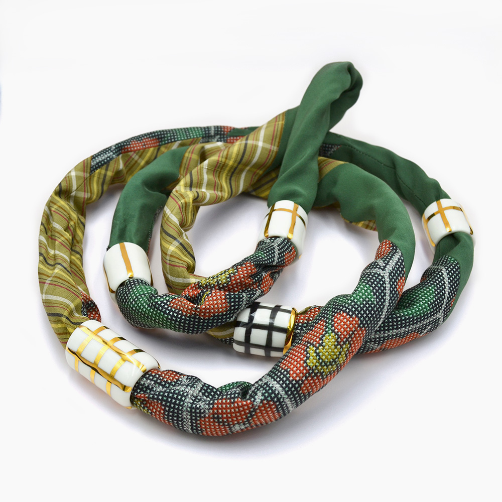 Colier Möbius 02, colaborare made with time și gruni