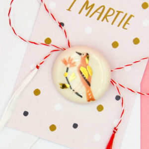 Mărțișor din ceramică tip broșă, cu motiv popular, pasăre